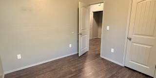 Charming 3 Bedroom Duplex In Surrey Hills Gallery 13