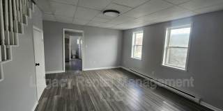 303 Gardner Street - 2 Gallery 7