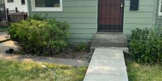 3 Bedroom, 1.5 bathroom on Pioneer Hill! Gallery 1
