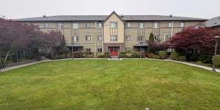 Top-Floor Corner 3BR 2BA with Sunset Views & 2 Parking Spaces Gallery 1