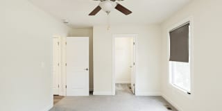 Pet-Friendly Fry's Spring Townhome Near 5th St Station Gallery 6