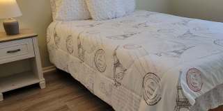 Seasonal/short term 2/2 ground floor condo downtown Sarasota. Gallery 12