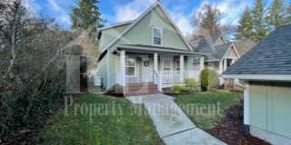 Craftsman Style 3 Bed/2 Bath Home - Bremerton Gallery 1