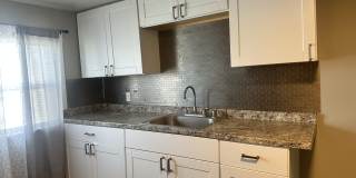 909 E 2nd St Gallery 1