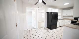 4/2 with additional office Gallery 8