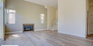 Contemporary 2 bedroom 2.5 bath at the heart of LA Gallery 14