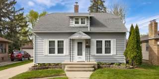 Three Bedroom Home Near Aurora University Gallery 1