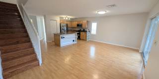 Luxury Gated Community Beautiful 3-Bedroom 2.5 Bath Gallery 4