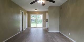 Midtown 3 Bedroom Gem! Available Mid/Late August Gallery 4