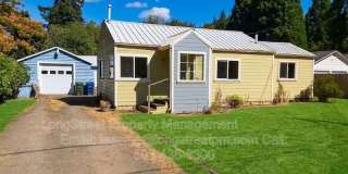 2435 SE Crystal Lake Dr Gallery 1