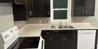 Spacious 4 bedroom  bathroom stand-alone home. Gallery 11