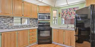 NOW AVAILABLE - 1/1 Manufactured Home in Estero! Gallery 15