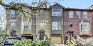 Beautiful 3-Level Hillsboro Townhouse in Quiet Cul-de-sac! Gallery 1