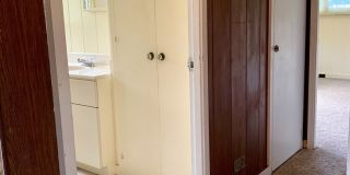 Charming Singe Family Home 3/1/2 with Spacious & Fenced Yard Gallery 17