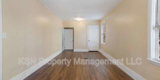 1921 Reynolds Street Gallery 10