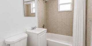 Ground Floor 2 Bedroom Just steps to Wynwood Gallery 2