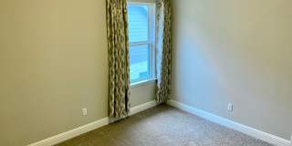 Gorgeous 5 bedroom home. Spacious and Elegant! Gallery 33