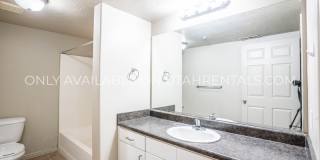 884 E 700 N Gallery 13