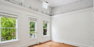 1411 KING Street Gallery 28