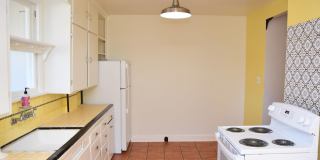 3 Bedroom 1.5 Bath Hilltop 2 Story Home Gallery 6
