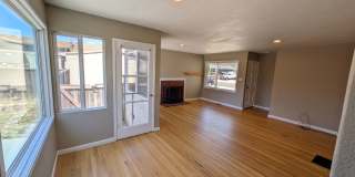 San Lorenzo Home w/ Hardwood, Central Heating & Modern Updates San Lorenzo Home w/ Hardwood, Central Heating & Modern Updates Gallery 5
