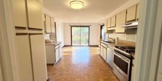 Lovely 2BD, 2BA Home In Lake Oswego with Lake Access!! Gallery 4