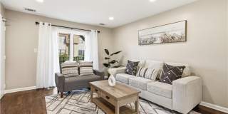609 N Oaks Boulevard Gallery 1
