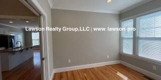 Upscale Three Bedroom in Colonial Green with Garage Upscale Three Bedroom in Colonial Green with Garage Gallery 13