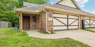 Great duplex in a great location Gallery 1