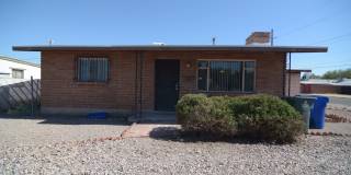 Charming 2 Bedroom 1 Bath Home! Central Tucson Location! Gallery 1