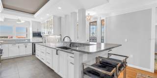 6020 SHORE Boulevard S Gallery 6