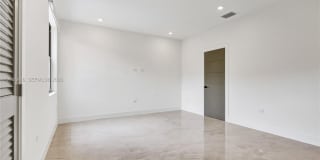2887 SW 33rd Ave Gallery 44