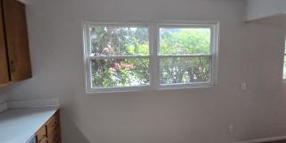 4621 Stockwell St Gallery 16