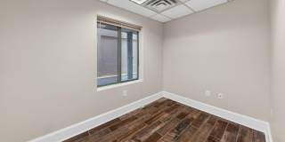2141 WISCONSIN Avenue NW Gallery 10