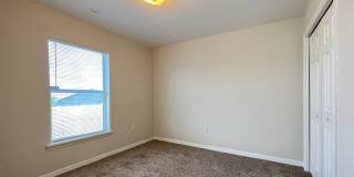 Spacious Three-Bedroom Home in Savannah Estates Gallery 18