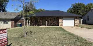 Remodeled 3 bedroom 1 bathroom house in Edmond, OK close to UCO with granite and stainless-steel appliances Gallery 1
