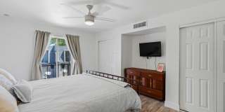 1010 E OSBORN Road Gallery 19
