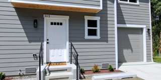 3 Bedroom 2.5 Bath Duplex Gallery 1