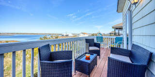 FALL IN LOVE WITH ISLAND LIVING - MONTHLY RENTALS AVAILABLE! Gallery 1
