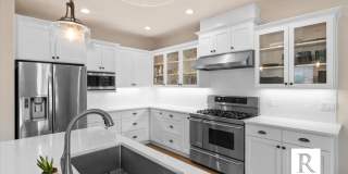 STUNNING 4 Bed/3.5 Bath Home in Talent!!! Gallery 9