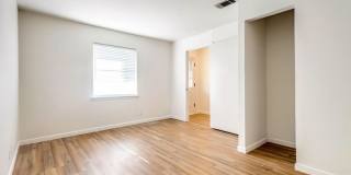 524 N Woods Gallery 2