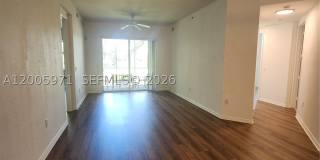 3600 Oaks Clubhouse Dr Gallery 81