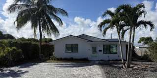 320 NW 3rd Avenue Gallery 1