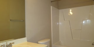 211 Chateau Place Gallery 21
