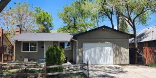 3 Bedroom Home Centrally Located in Carson City Gallery 1