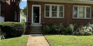 2242 Ferry Street Gallery 1