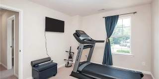 Room in 4 Bedroom Townhome at Sharon Rd W Room in 4 Bedroom Townhome at Sharon Rd W Gallery 22