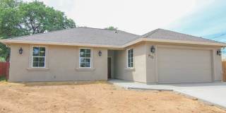 New Construction Home for Rent in Redding CA | Solar, Fenced Yard, 2 Car Garage Gallery 1
