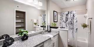 Waters Edge Apartments Gallery 7