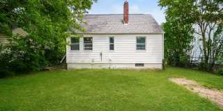 Nice 2 Bed 1 Bath Single Family Home! Gallery 3